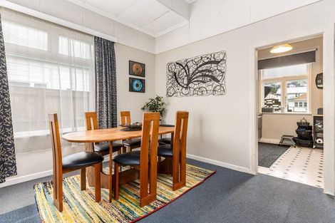 Photo of property in 21 Derwent Street, Island Bay, Wellington, 6023