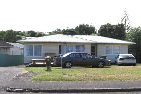 Photo of property in 4 Cajero Place, Green Bay, Auckland, 0604