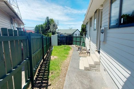 Photo of property in 45 Coniston Avenue, Te Atatu South, Auckland, 0610