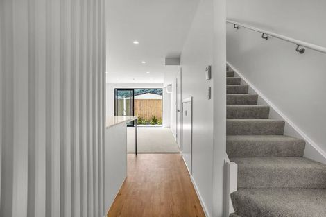 Photo of property in 8/27 Main Road, Wainuiomata, Lower Hutt, 5014