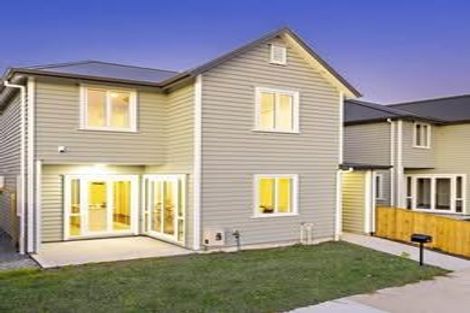 Photo of property in 10 Warbler Crescent, Papakura, 2110