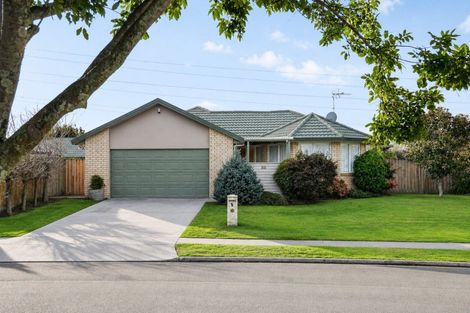 Photo of property in 35 Nottingham Drive, Hamilton East, Hamilton, 3216