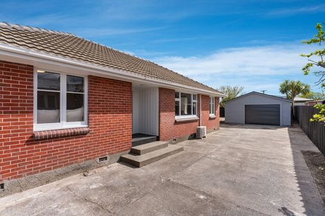 Photo of property in 25 Bournemouth Crescent, Aranui, Christchurch, 8061