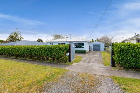 Photo of property in 98 Brecon Road, Stratford, 4332