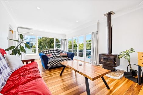 Photo of property in 38 Woodside Road, Massey, Auckland, 0614