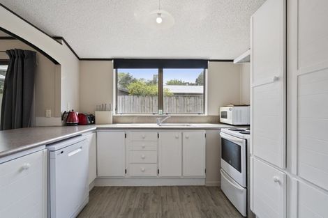 Photo of property in 1 Cedar Place, Westown, New Plymouth, 4310