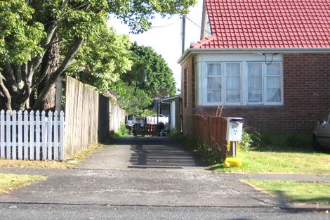 Photo of property in 3/23 Islington Avenue, New Lynn, Auckland, 0600