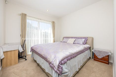 Photo of property in 45 Bordeaux Parade, Te Atatu South, Auckland, 0610