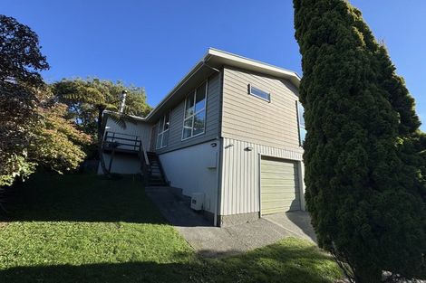 Photo of property in 27 Viewmont Drive, Harbour View, Lower Hutt, 5010