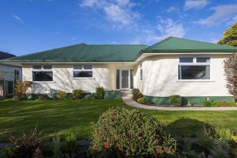 Photo of property in 39 Ormond Road, Whataupoko, Gisborne, 4010