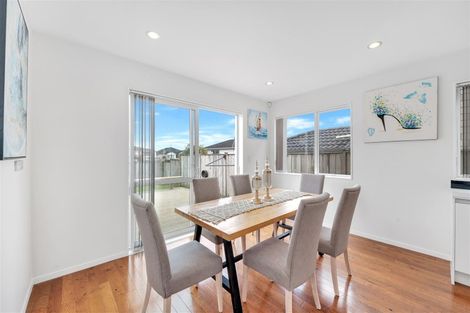 Photo of property in 7 Palazzo Close, Flat Bush, Auckland, 2019