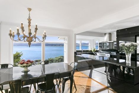 Photo of property in 379 Karaka Bay Road, Karaka Bays, Wellington, 6022