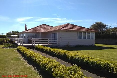 Photo of property in 19 Cologne Street, Martinborough, 5711