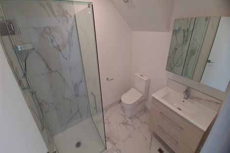 Photo of property in 4/22 Yeovil Road, Te Atatu Peninsula, Auckland, 0610