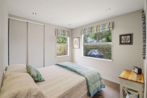 Photo of property in 6 Federer Lane, Bishopdale, Christchurch, 8053