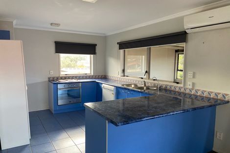 Photo of property in 7 Chilcott Road, Henderson, Auckland, 0612