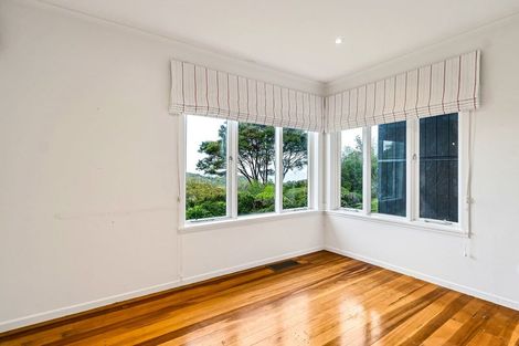 Photo of property in 73 Minnehaha Avenue, Titirangi, Auckland, 0604