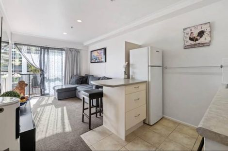 Photo of property in The Rennaissance, 5j/18 Ronwood Avenue, Manukau, Auckland, 2104
