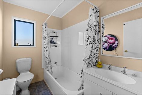 Photo of property in 5 Laws Place, Pirimai, Napier, 4112