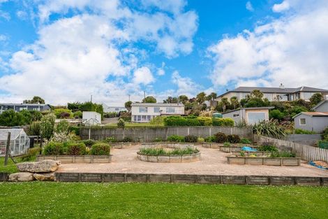 Photo of property in 35 Harbour Terrace, Kakanui, Oamaru, 9495