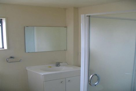 Photo of property in 2/83 Portage Road, New Lynn, Auckland, 0600