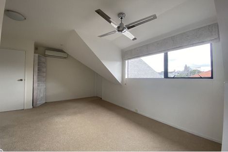 Photo of property in 2/90 Nile Road, Milford, Auckland, 0620