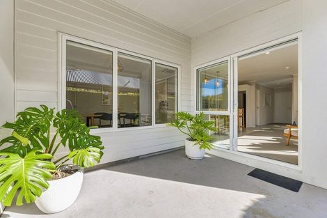 Photo of property in 123 Coast Boulevard, Papamoa Beach, Papamoa, 3118