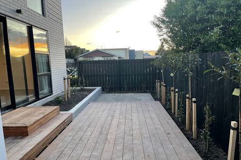 Photo of property in 4/6 Burdale Street, Riccarton, Christchurch, 8011