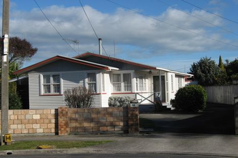 Photo of property in 16 Cedar Place, Hillcrest, Hamilton, 3216