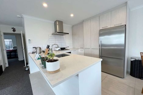 Photo of property in 3 Downsview Road, Pakuranga Heights, Auckland, 2010