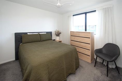 Photo of property in 2/25 Hargest Crescent, Sydenham, Christchurch, 8023