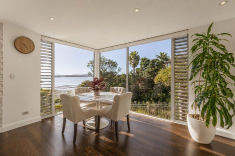Photo of property in 28 Mansion Court, West Harbour, Auckland, 0618