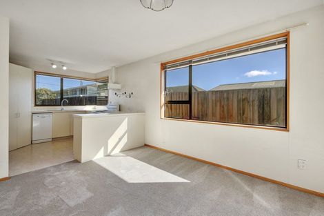 Photo of property in 2/24 Woodbury Street, Avonhead, Christchurch, 8042