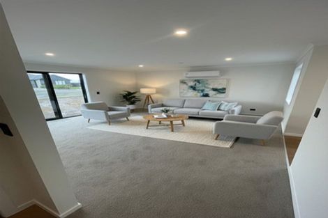 Photo of property in 92 Metoriti Crescent, Karaka, 2124