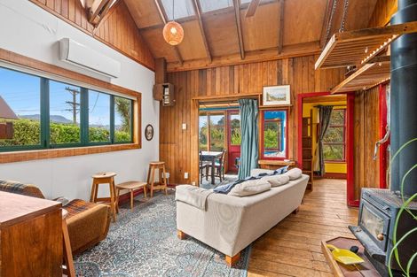 Photo of property in 2 Margate Avenue, Broad Bay, Dunedin, 9014