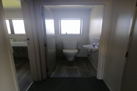 Photo of property in 2/7 Kathleen Place, Rainbow Point, Taupo, 3330