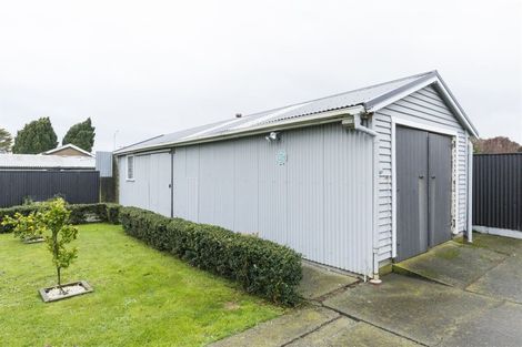Photo of property in 3 Tararua Terrace, Cloverlea, Palmerston North, 4412