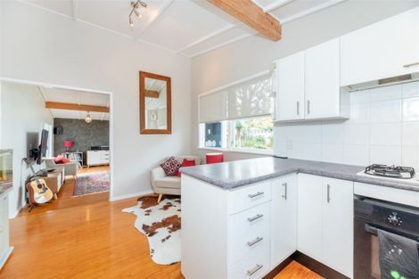 Photo of property in 61 La Rosa Street, Green Bay, Auckland, 0604