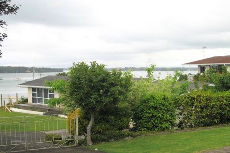 Photo of property in 53 Omokoroa Road, Omokoroa, 3114