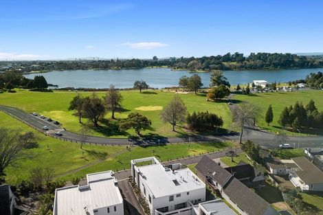 Photo of property in 169 Lake Crescent, Hamilton Lake, Hamilton, 3204