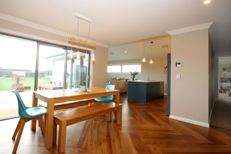 Photo of property in 15 Court Of Ascot, Seaward Bush, Invercargill, 9812