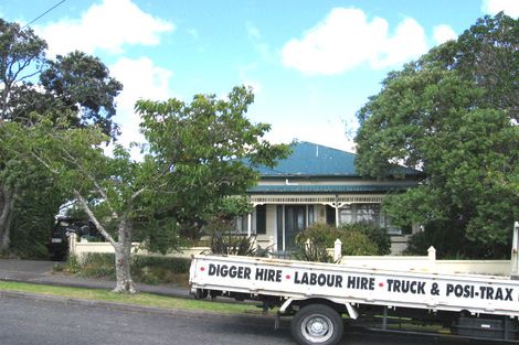 Photo of property in 30 Rawene Road, Birkenhead, Auckland, 0626