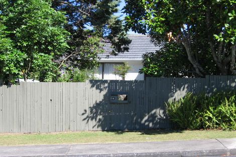 Photo of property in 13 Cron Avenue, Te Atatu South, Auckland, 0610