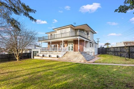 Photo of property in 5 Humphrey Kemp Avenue, Henderson, Auckland, 0612