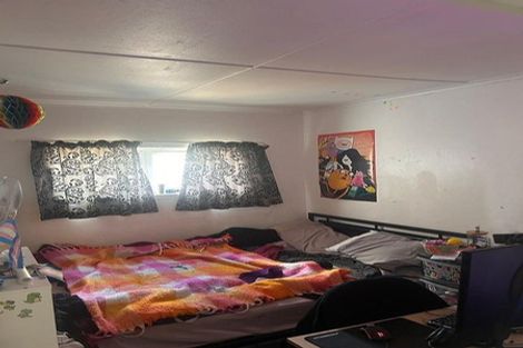 Photo of property in 2/119 Carlisle Road, Northcross, Auckland, 0632