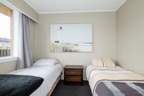 Photo of property in 1 Oxford Street, Waimate, 7924