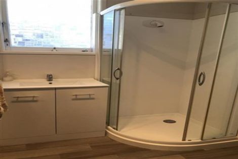 Photo of property in 30 Leaver Place, Weymouth, Auckland, 2103