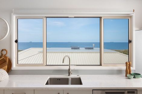 Photo of property in 439 Oceanbeach Road, Mount Maunganui, 3116