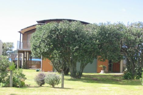 Photo of property in 122 Pipi Road, Whangamata, 3620