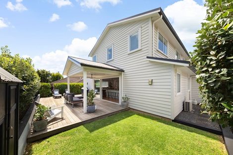 Photo of property in 15a Alberta Street, Point Chevalier, Auckland, 1022